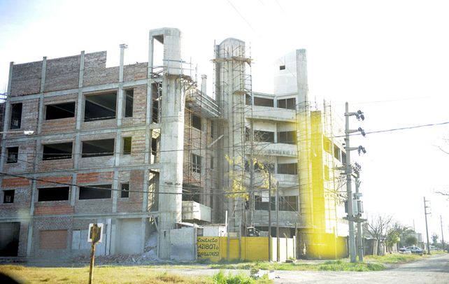 Inocultable. El edificio de Congreso y Vélez Sarsfield superaba en 138 por ciento el factor de ocupación. Hoy se investiga cómo se financió.