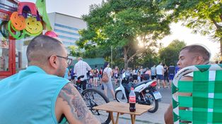 La megafiesta de Messi convoca a los fanáticos en los alrededores del City Center Rosario