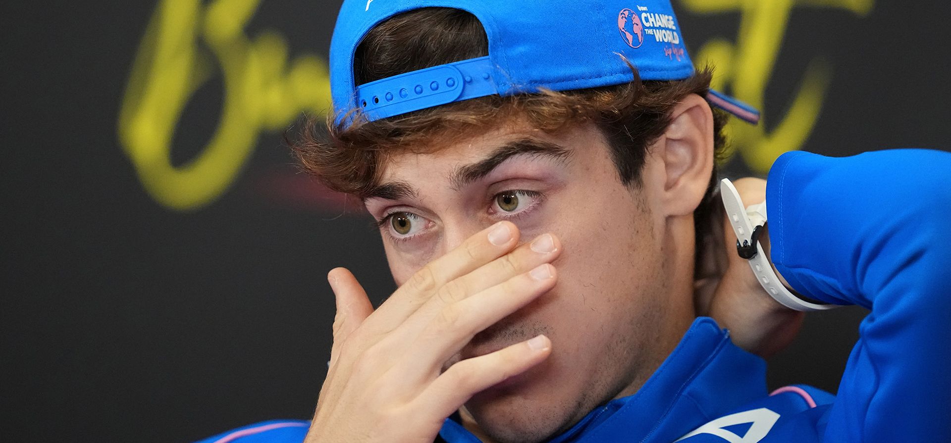 El piloto argentino Franco Colapinto asiste a una conferencia de prensa previa al Gran Premio de Hungría de Fórmula 1, que se celebrará el domingo en el circuito de Hungaroring en Mogyorod, cerca de Budapest, Hungría, el jueves 23 de julio de 2026. (Foto AP/Darko Vojinovic) El piloto argentino Franco Colapinto asiste a una conferencia de prensa previa al Gran Premio de Hungría de Fórmula 1, que se celebrará el domingo en el circuito de Hungaroring en Mogyorod, cerca de Budapest, Hungría, el jueves 23 de julio de 2026. (Foto AP/Darko Vojinovic)