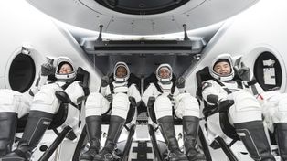 SpaceX se prepara para llevar los primeros turistas al espacio a fines de 2021
