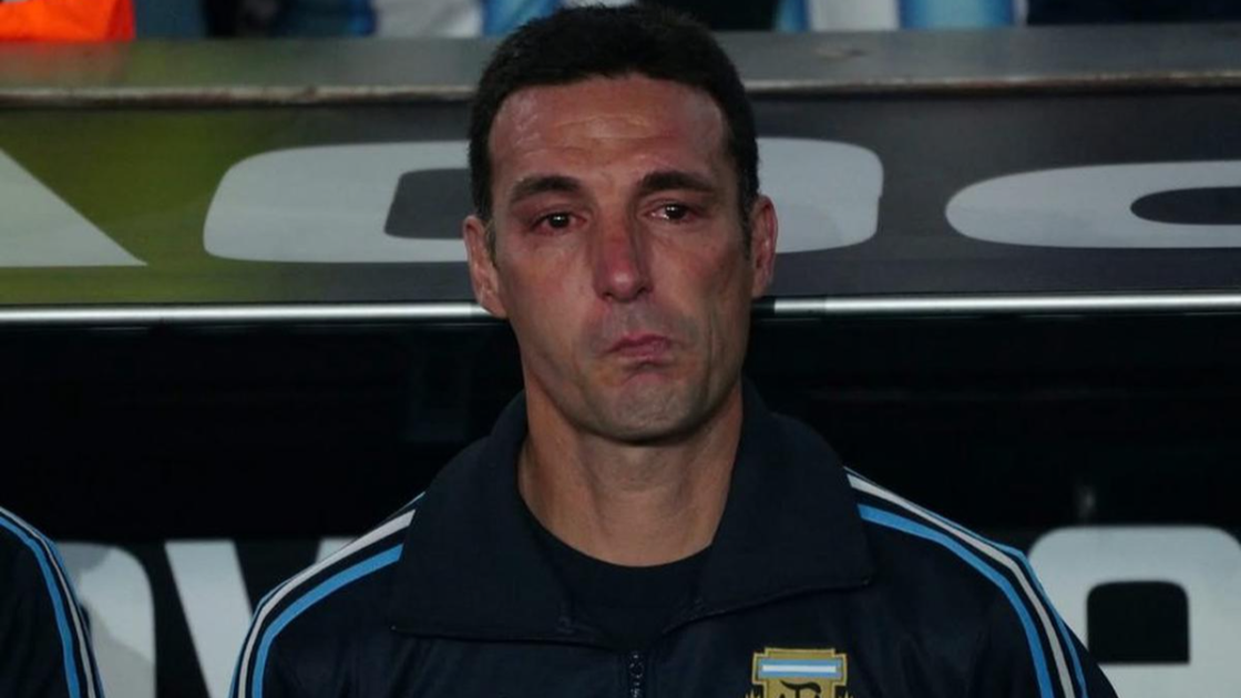 Lionel Scaloni se sensibilizó mientras se entonaba el himno nacional argentino