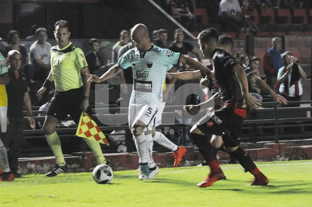 Matías Fritzler ya se entrenó con normalidad en Colón