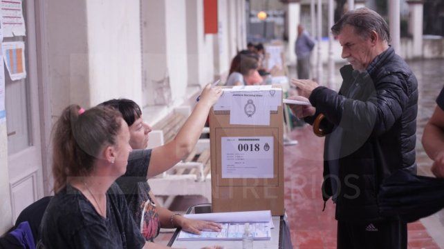 Elecciones 2023: hasta las 14 votó el 45% en Entre Ríos