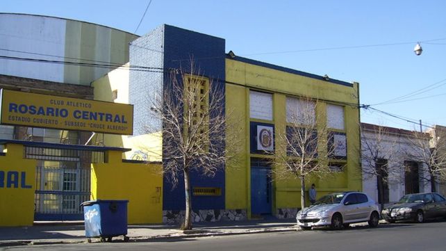 Además de la guardería náutica y la tienda oficial de zona sur