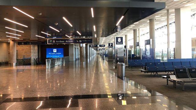 Cancelan vuelos en Aeroparque y Ezeiza por una medida de fuerza de trabajadores aéreos