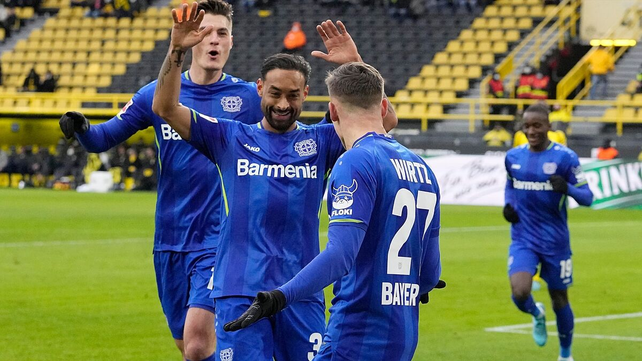 El Bayer de Alario goleó al Dortmund y se sumó a la pelea