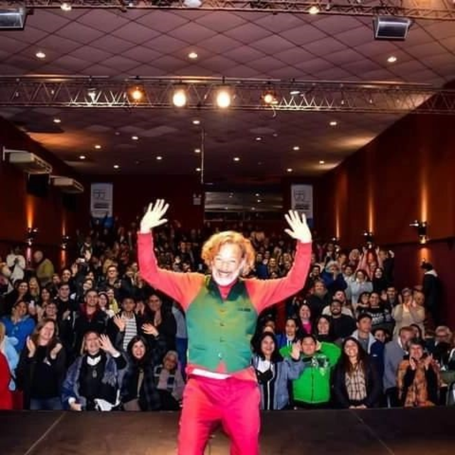 Fabián Vena presenta su unipersonal filosófico en el teatro provincial Ideal de Venado Tuerto&nbsp;