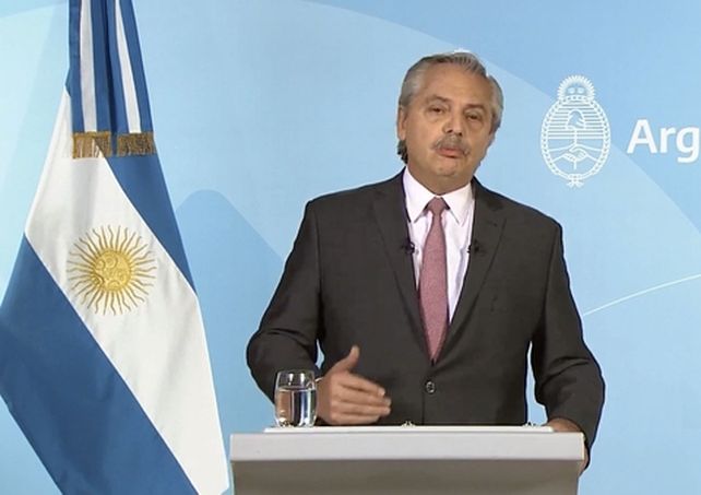 Alberto Fernández dijo que le indigna tener que dar explicaciones sobre una mentira.
