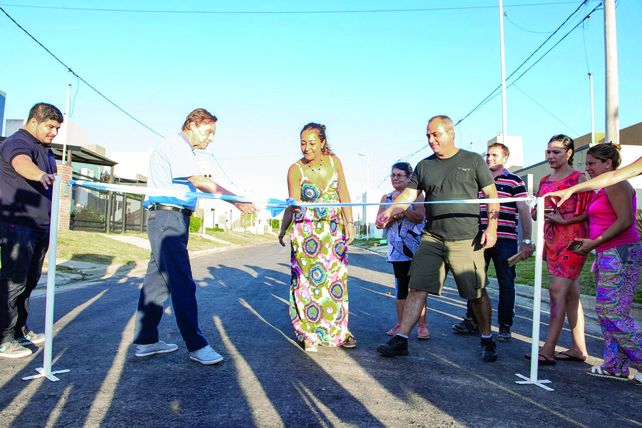 Pavimentaron la calle que rinde homenaje al Flaco Spinetta en Paraná