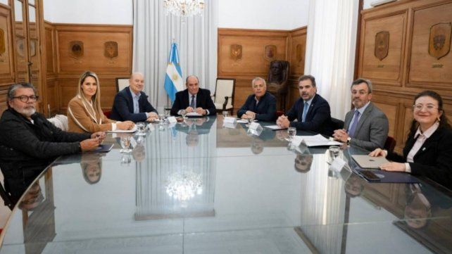 El Gobierno convocó al Consejo de Mayo para cumplir con una exigencia de EEUU