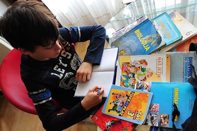 Rusia ordena el cierre de 733 colegios por falta de niños