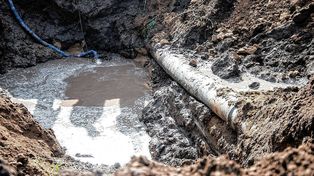 Reparan caño maestro para normalizar el servicio de agua