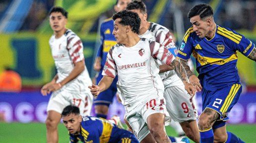 Boca Juniors le gana a Estudiantes de La Plata en la cancha de Huracán