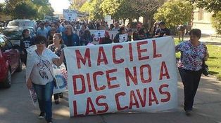 Maciel busca mediar con la firma que hace las cavas