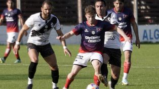 En la ofensiva. Octavio Rubarth se ganó un lugar en el equipo de barrio Tablada. El excanalla viene de anotar su primer gol ante Midland.