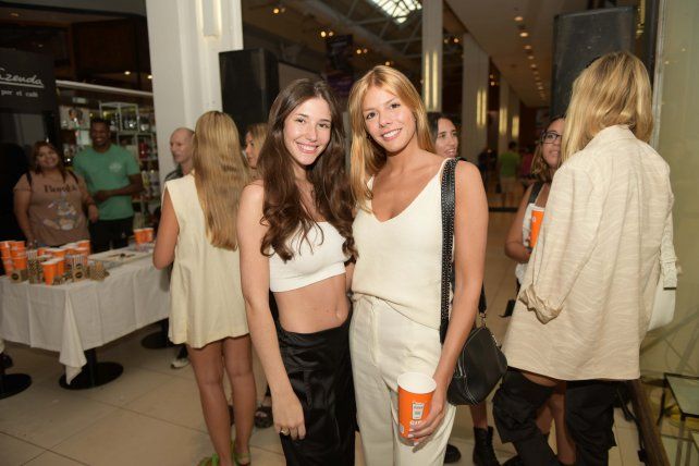 Ornella Scolaris y Julieta Russovich