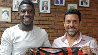 José Valencia junto al presidente de Patronato, Dante Molina.&nbsp;