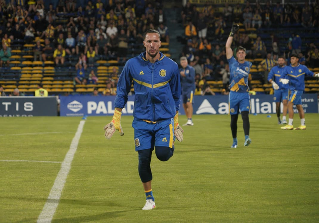Jeremías Ledesma vuelve al arco de Central en el partido frente a Barracas Central