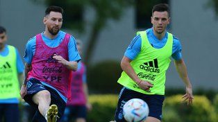 Lionel Messi y Giovani Lo Celso.