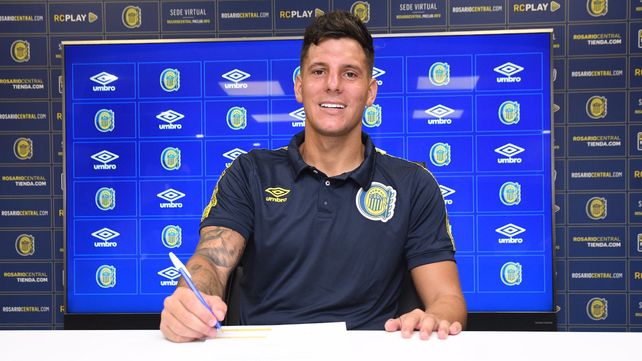 Firmó. Servio ya es jugador canalla y estuvo a las ordenes del Kily González por primera vez.