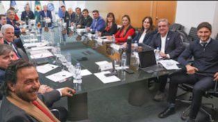 Javier Milei se prepara para vetar la ley de fondos a provincias y tensiona la convocatoria a los gobernadores