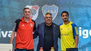 Franco Armani, Claudio Tapia y Nicolás Figal en la conferencia de prensa.