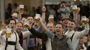 En Múnich abrió la nueva Oktoberfest, con el desafío de volver a batir récords