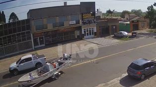 Videos: una lancha suelta en plena avenida 7 de Marzo