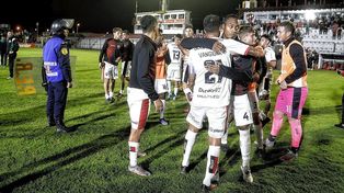 Newells ganó en Paraná