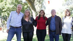 Reunión en Reconquista. Barletta junto a María Eugenia Schmuck y los senadores Carolina Losada y Dionisio Scarpín