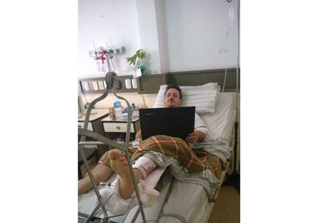 Larga recuperación. Toloza sigue internado y tiene para cuatro a seis meses inmovilizado.