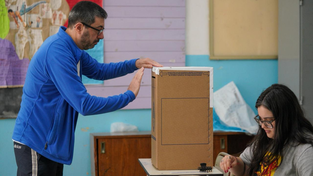 Las elecciones se desarrollan con normalidad en Santa Fe. Las elecciones se desarrollan con normalidad en Santa Fe.