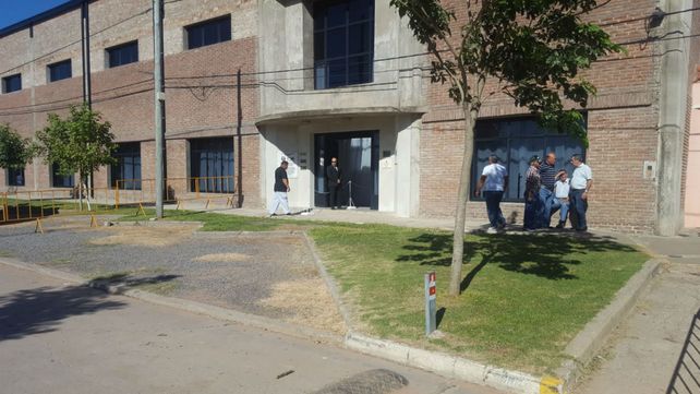 El velatorio en el club comenzó a las siete y se extenderá hasta las 15.30.