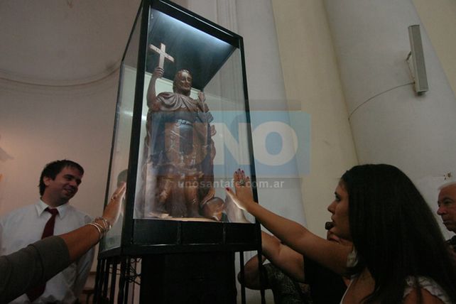 Fieles santafesinos se congregaron por la festividad de San Expedito