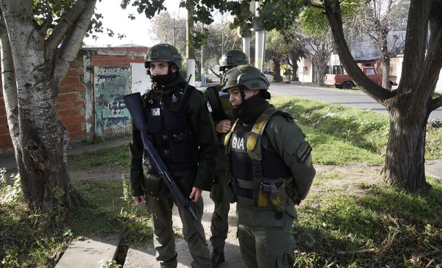 Vivir y patrullar en zonas calientes: cómo es la convivencia de vecinos y gendarmes en los barrios