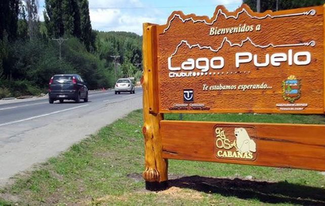 Los agresores destrozaron unos 25 cristales