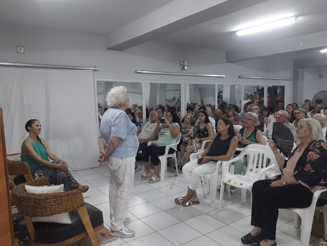 Sastre: presentaron un libro sobre la historia de la parroquia San José