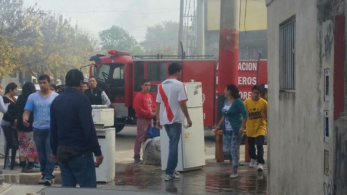 Una mujer y dos de sus pequeños hijos sufrieron graves quemaduras al ...