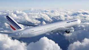 Alertan de fallos en los motores del Boeing 777 y aseguran que es de alto riesgo