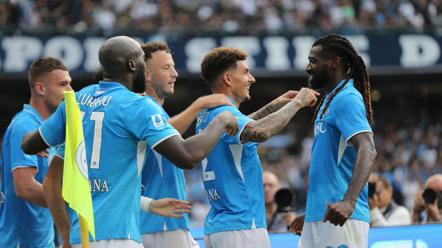 Napoli venció a Hellas Verona y no afloja en la punta de la Serie A