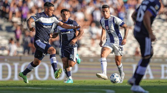 Gimnasia de La Plata sorprendió a Talleres en Córdoba.