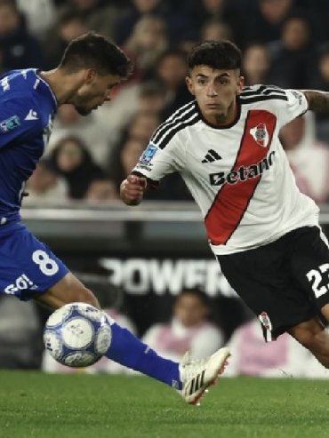 River lo ganaba 2-0, pero no lo pudo aguantar ante Vélez: fue 2-2 en el Monumental