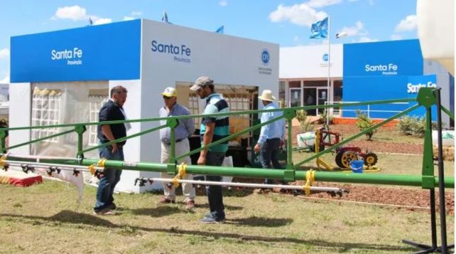El Banco Santa Fe lleva a Expoagro su nueva línea para la compra de maquinaria agrícola a tasa subsidiada