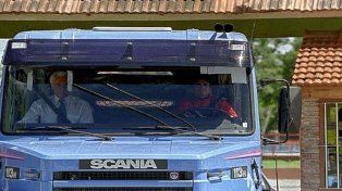 Un hincha de River Plate compró el camión que Maradona.