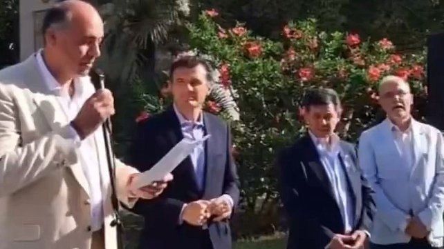 El embajador argentino Wenceslao Bunge Saravia participó del homenaje que se realizó en Cádiz por el 175° aniversario de la muerte del Libertador