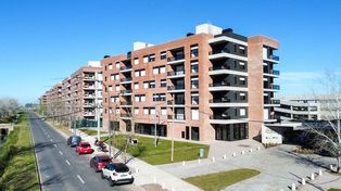 Ubicado en avenida Miglierini 624, y con 7 torres de departamentos de 1 y 2 dormitorios, Los Pasos Fisherton se posiciona como uno de los proyectos más importantes de la marca en Rosario.