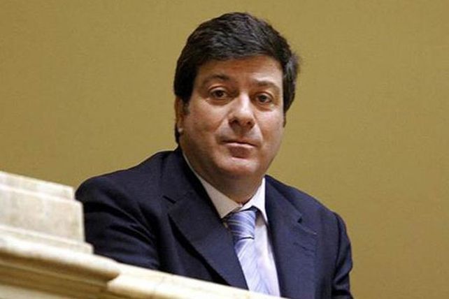 Le robaron la camioneta a Gabriel Mariotto