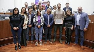 Luciano De Cecco fue reconocido en la ciudad de Santa Fe tras hacer historia como abanderado en París 2024