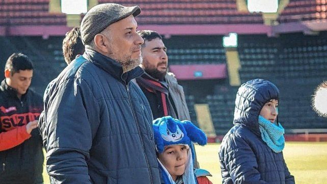 Los hinchas de Colón se agolparon en gran número para recorrer las instalaciones del Brigadier López Los hinchas de Colón se agolparon en gran número para recorrer las instalaciones del Brigadier López