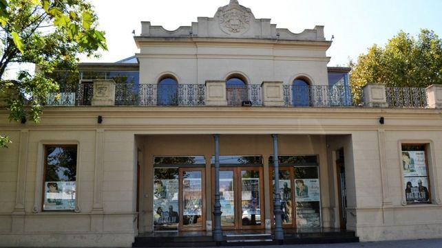 El emblemático Teatro Dante será uno de los escenarios de la Feria del Libro casildense.